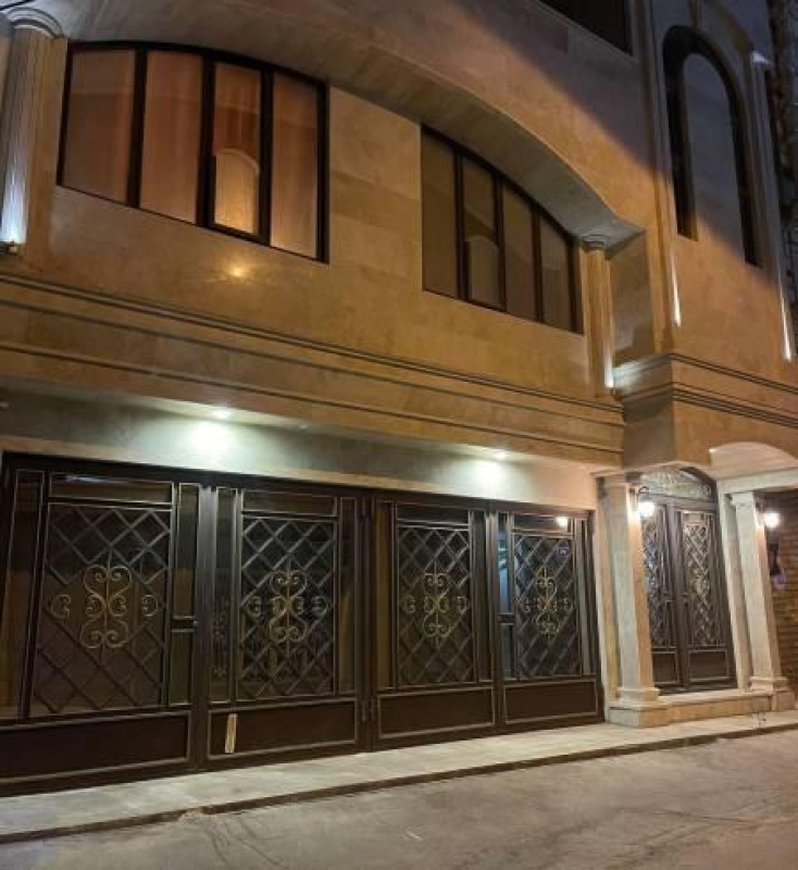                                         منزل ویلایی
                                        در بنیاد (بلوار کریمی) قم