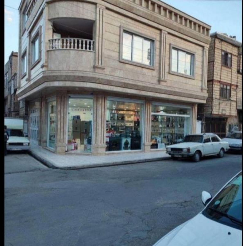 منزل مسکونی و تجاری