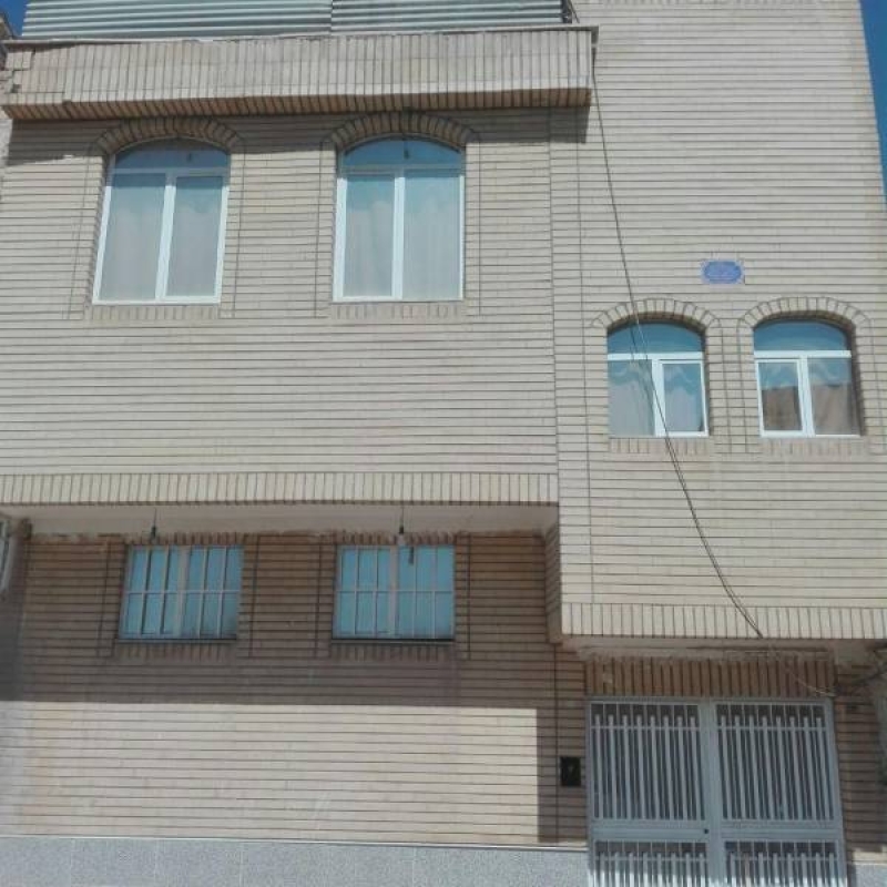 منزل سه طبقه جمکران