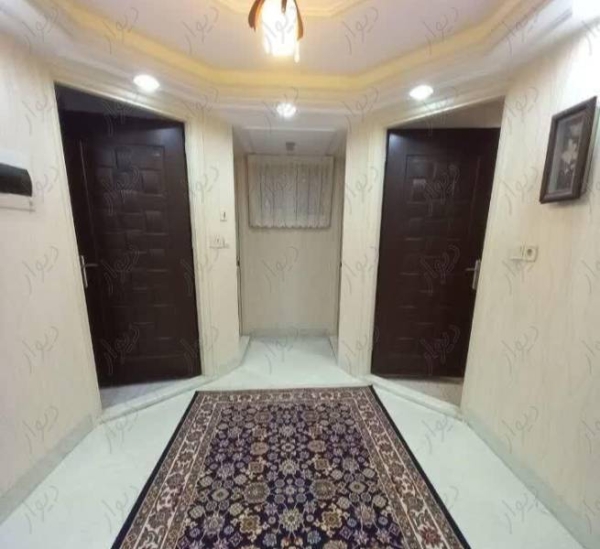                                             اپارتمان123متری شیک
                                                                                آپارتمان
                                        در زنبیل‌آباد (شهید صدوقی) قم