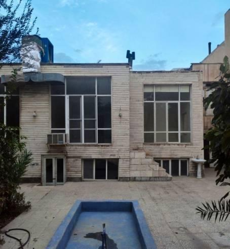                                         منزل ویلایی
                                        در صفائیه قم
