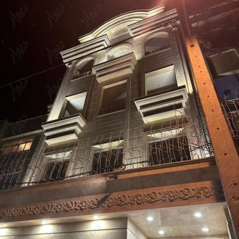                                             آپارتمان ۱۲۲ کلید نخورده فول امکانات
                                                                                آپارتمان
                                        در شهرک قدس قم