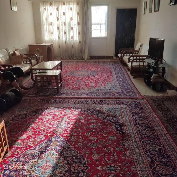                                             آپارتمان سه خوابه تک واحدی با ویوی زیبا
                                                                                آپارتمان
                                        در زنبیل‌آباد (شهید صدوقی) قم