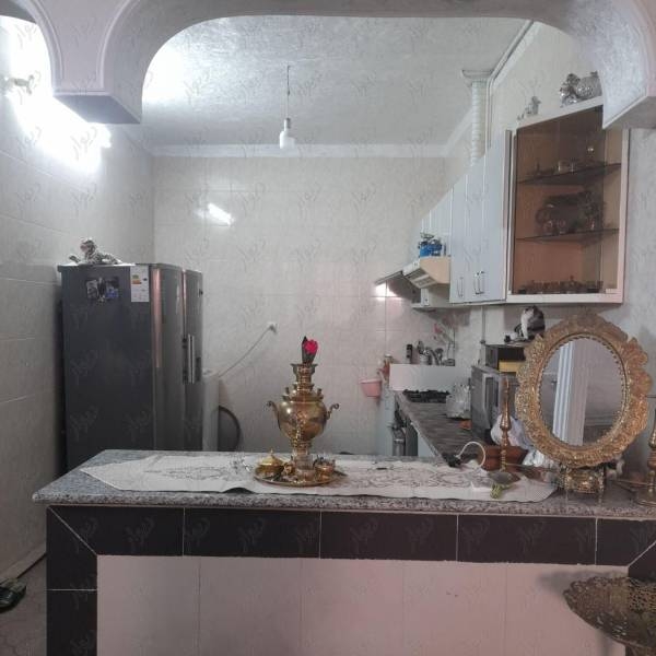                                             منزل ۹۰مترسند۶دونگ یه طبقه ونیم تمیزبدون خرج
                                                                                منزل ویلایی
                                        در شهید بهشتی قم