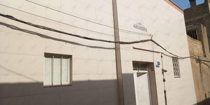 خانه نقلی وتمیز میدان سعیدی حاج زینل