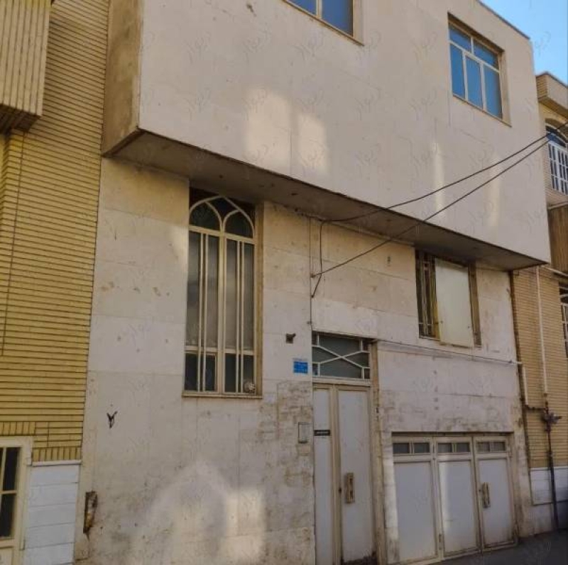                                             منزل مسکونی باجک یک
                                                                                منزل ویلایی
                                        در  قم