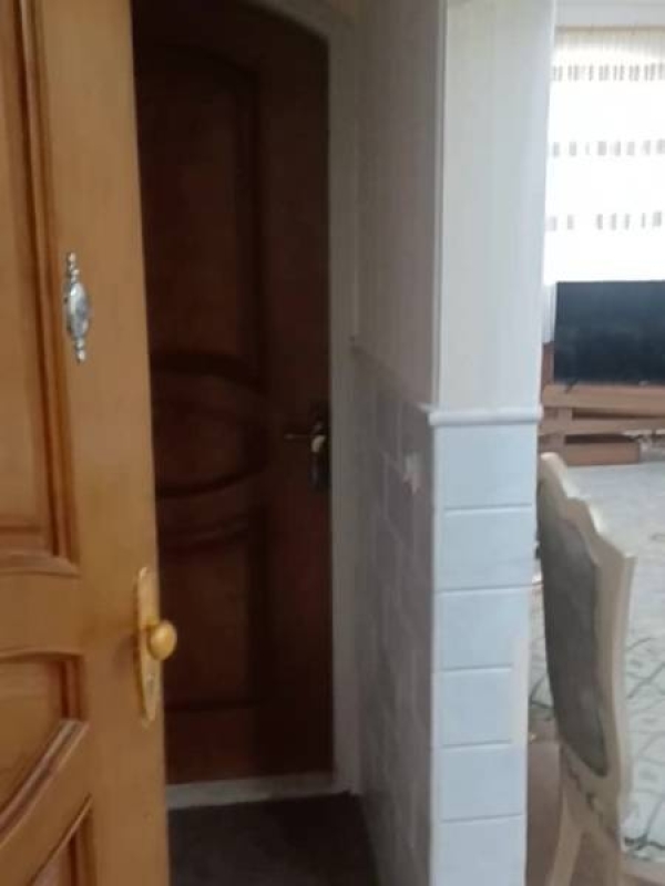                                             بدون آسانسور
                                                                                آپارتمان
                                        در زنبیل‌آباد (شهید صدوقی) قم