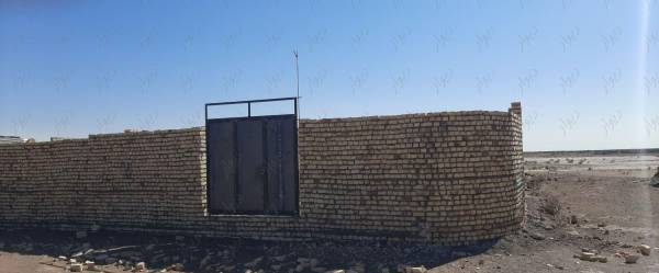                                             چهار دیواری حسین آباد میش مست
                                                                                زمین و باغ
                                        در پردیسان قم