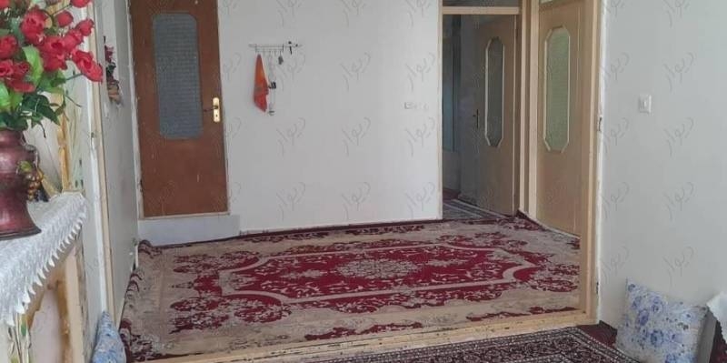 خانه به همراه مغازه