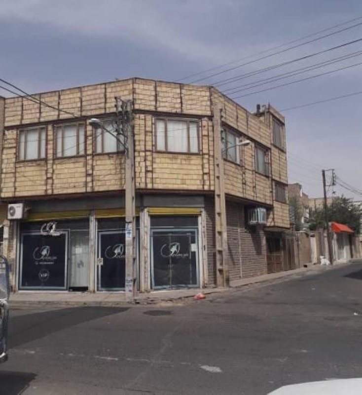 منزل ویلایی در توحید قم